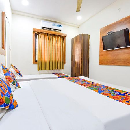 Hotel Fabexpress Nishesh Tower à Ujjain Extérieur photo
