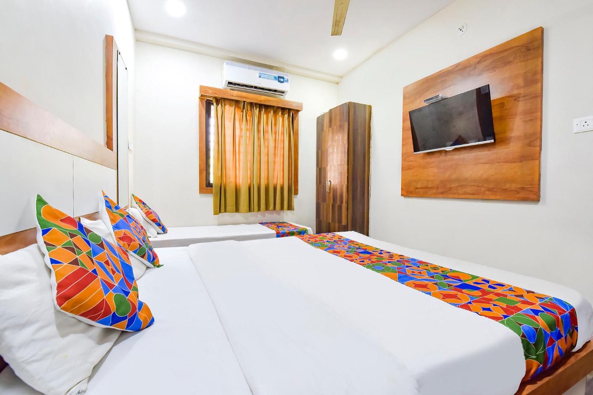 Hotel Fabexpress Nishesh Tower à Ujjain Extérieur photo