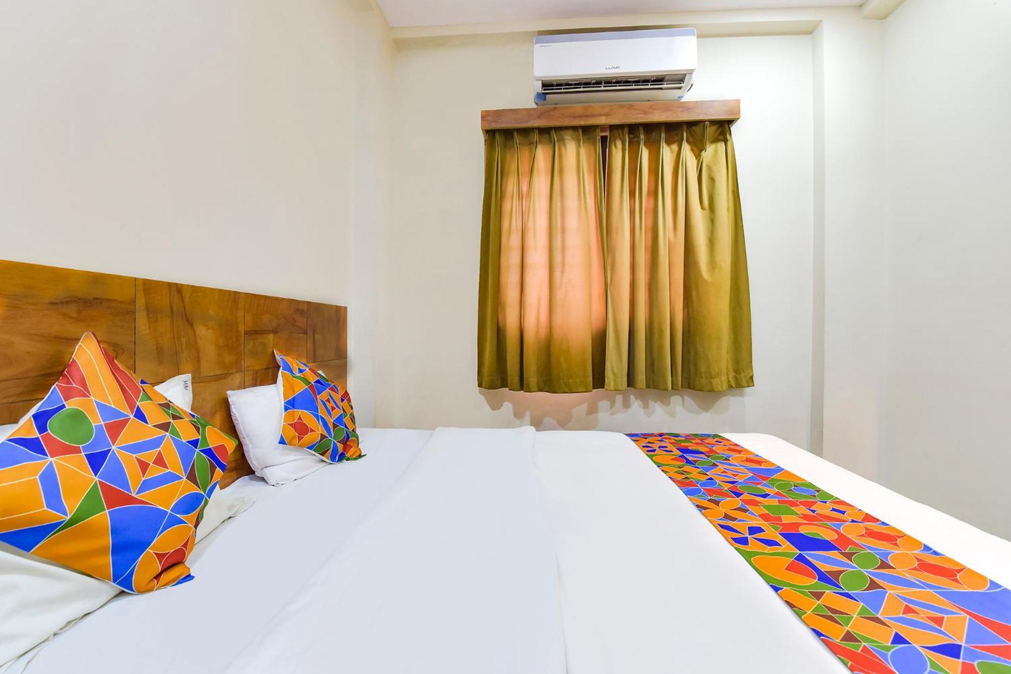 Hotel Fabexpress Nishesh Tower à Ujjain Extérieur photo