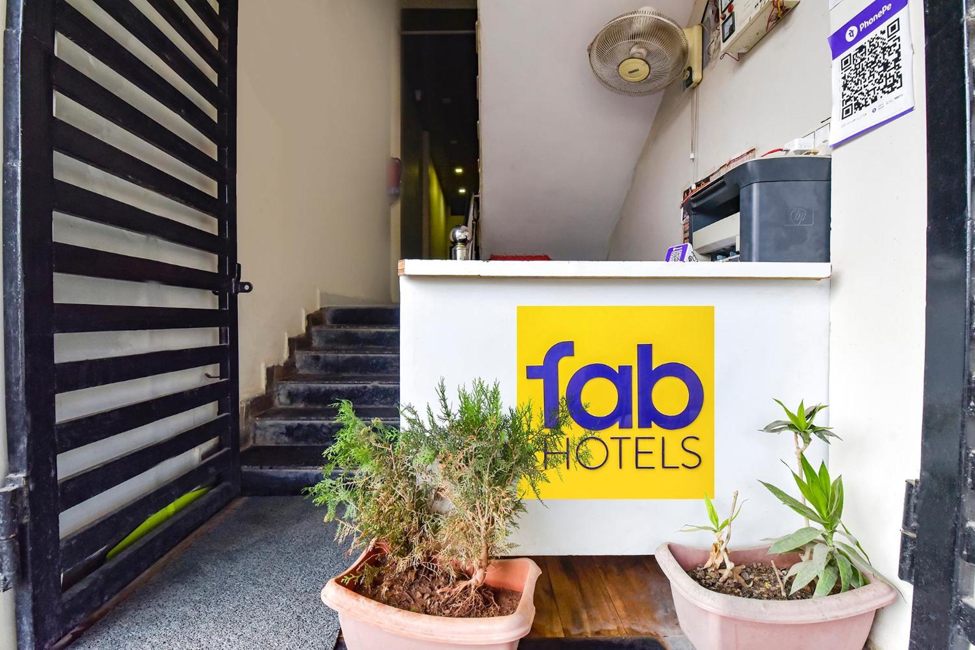 Hotel Fabexpress Nishesh Tower à Ujjain Extérieur photo