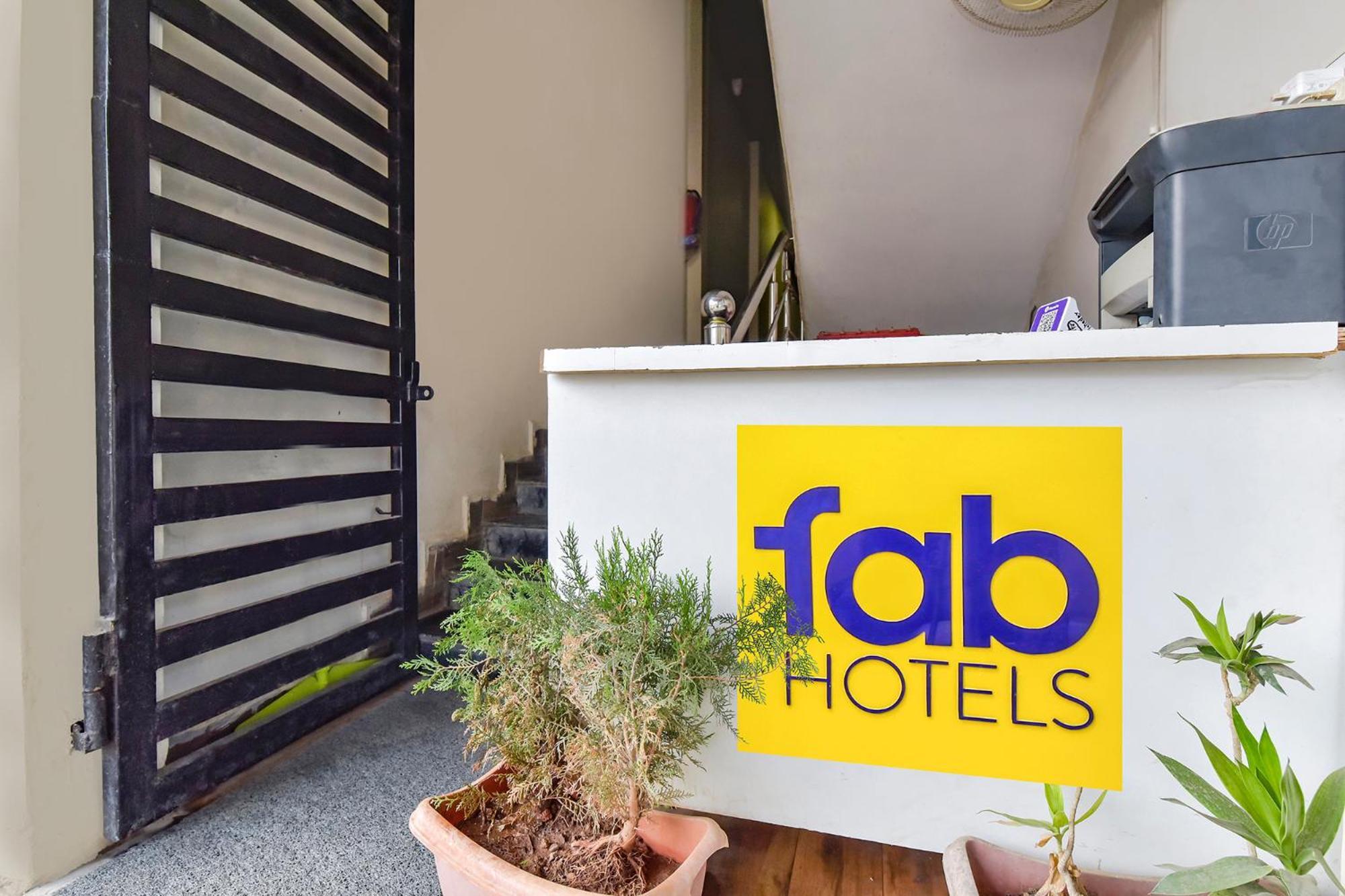 Hotel Fabexpress Nishesh Tower à Ujjain Extérieur photo