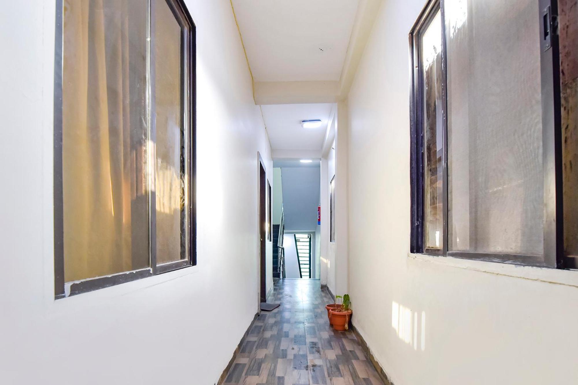 Hotel Fabexpress Nishesh Tower à Ujjain Extérieur photo