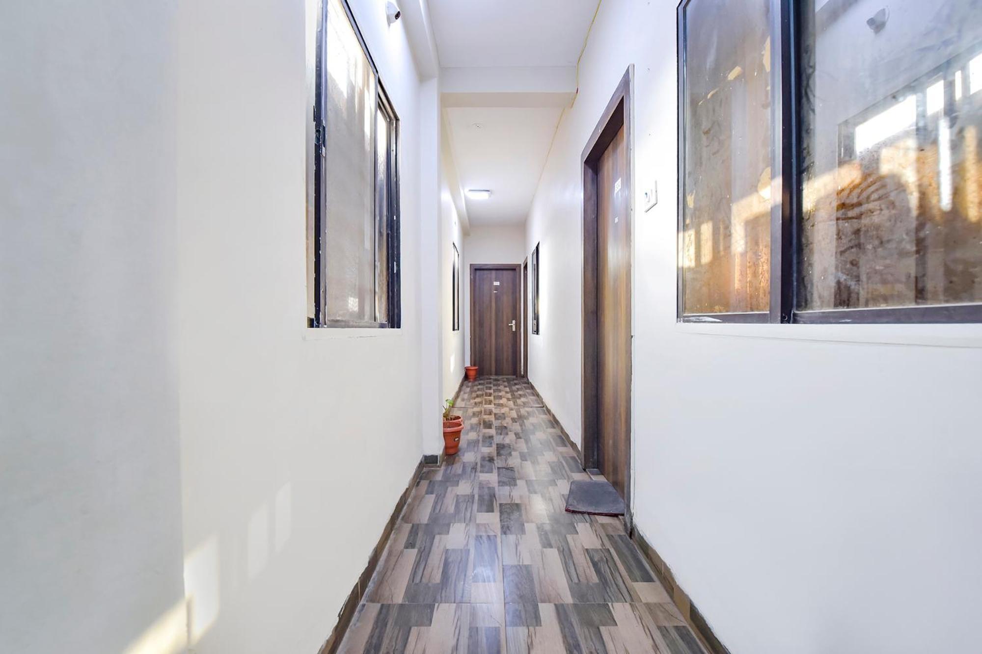 Hotel Fabexpress Nishesh Tower à Ujjain Extérieur photo