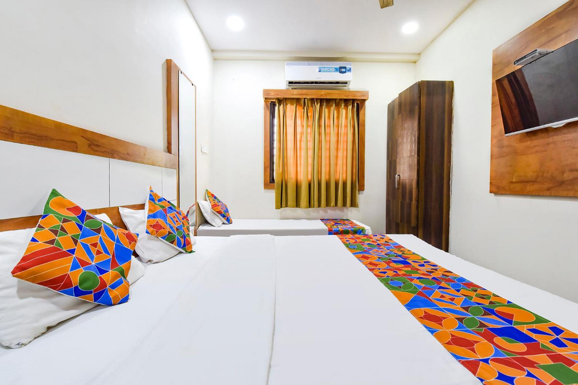 Hotel Fabexpress Nishesh Tower à Ujjain Extérieur photo
