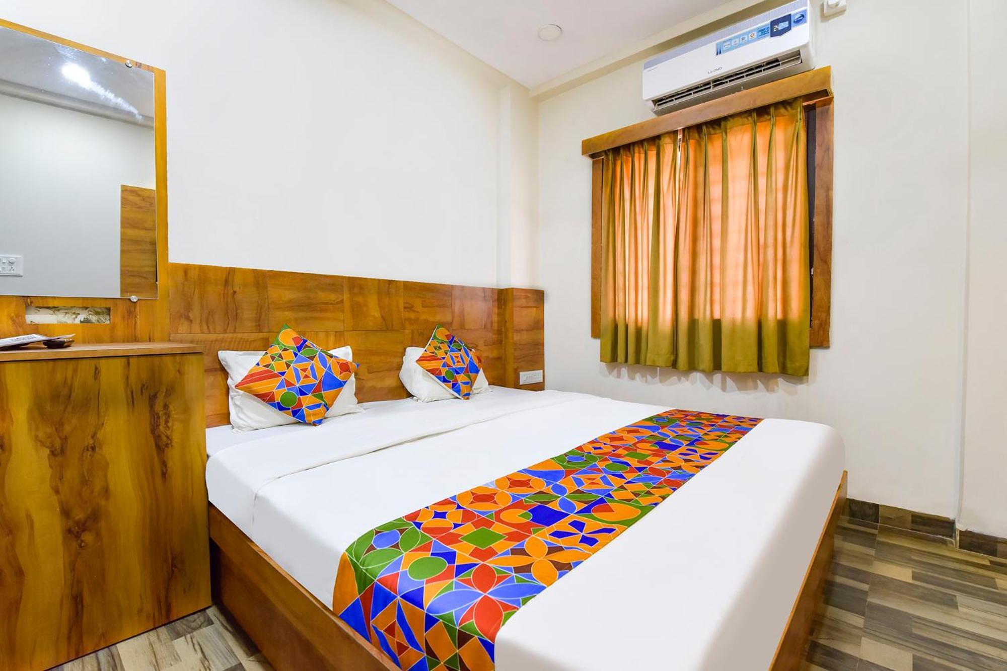 Hotel Fabexpress Nishesh Tower à Ujjain Extérieur photo